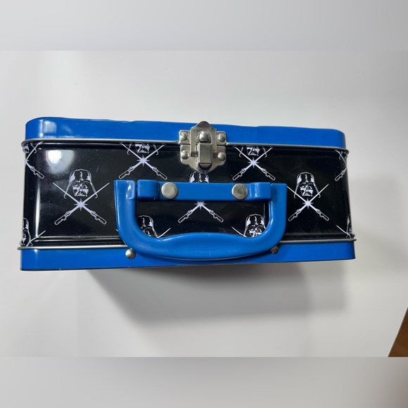FREE w/ Purchase-Star Wars x Darth Vader - Metal Case / Container / Lunch Box 🧳✨ - Picture 9 of 15
